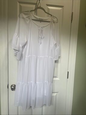 Signature by Robbie Bee White Tiered Tie-Neck Midi Dress